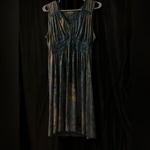 ONE WORLD Blue and Green Patterned Top